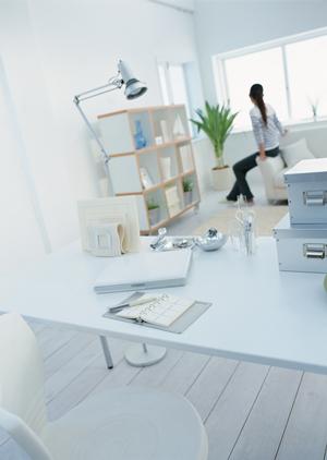 東京でアンティーク家具を探すなら